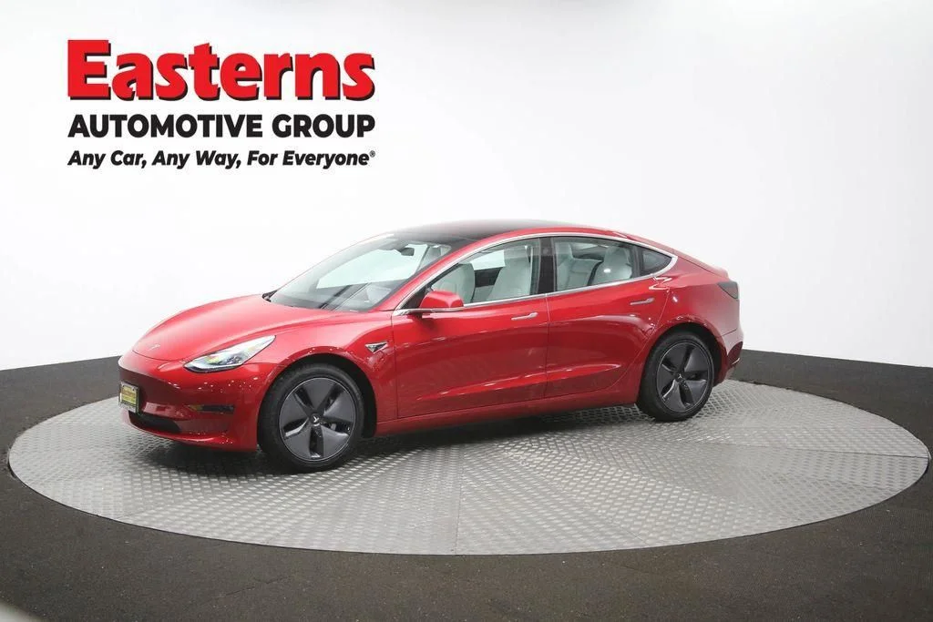 Used 2018 Red Tesla Long Range image 53