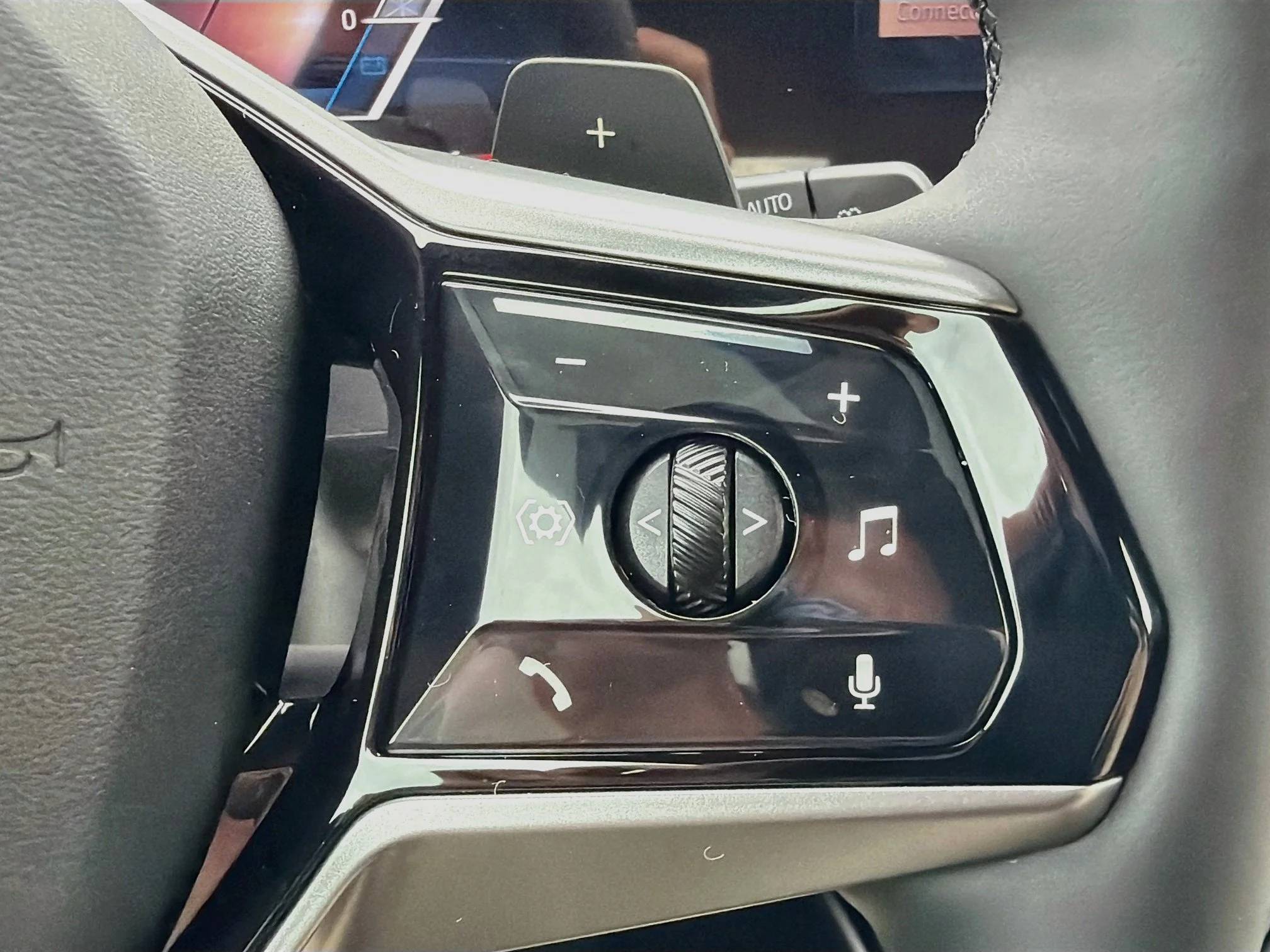 New 2026 Dune Grey Metallic BMW 30 xDrive image 39