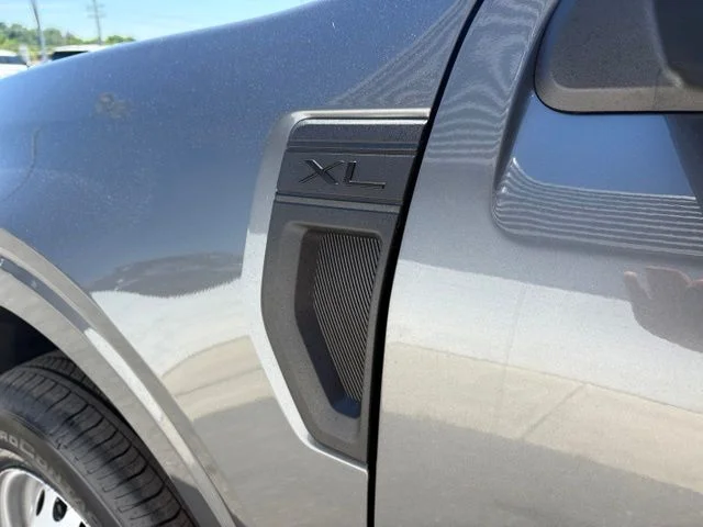 New 2026 Gray Ford XL image 15