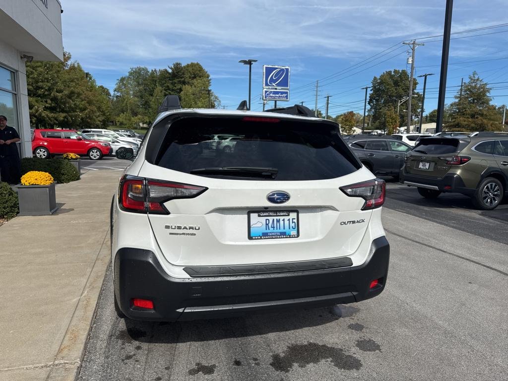 2025 Subaru Outback Premium photo 3