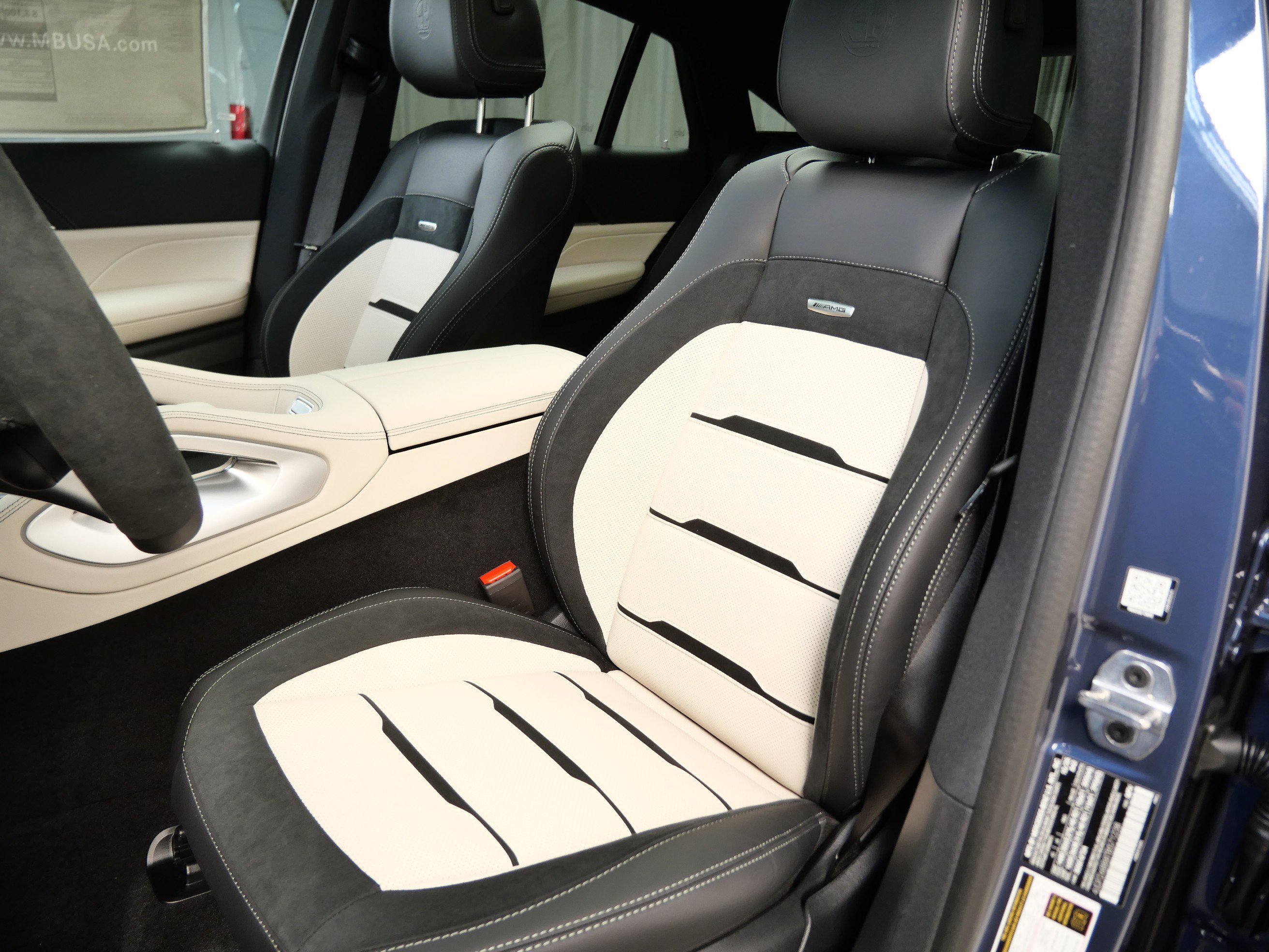 New 2026 Twilight Blue Metallic Mercedes-Benz AMG® GLE 53 4MATIC+ Coupe image 3