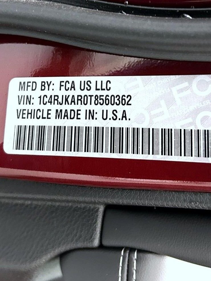 New 2026 Velvet Red Pearl-Coat Exterior Paint Jeep Altitude image 27