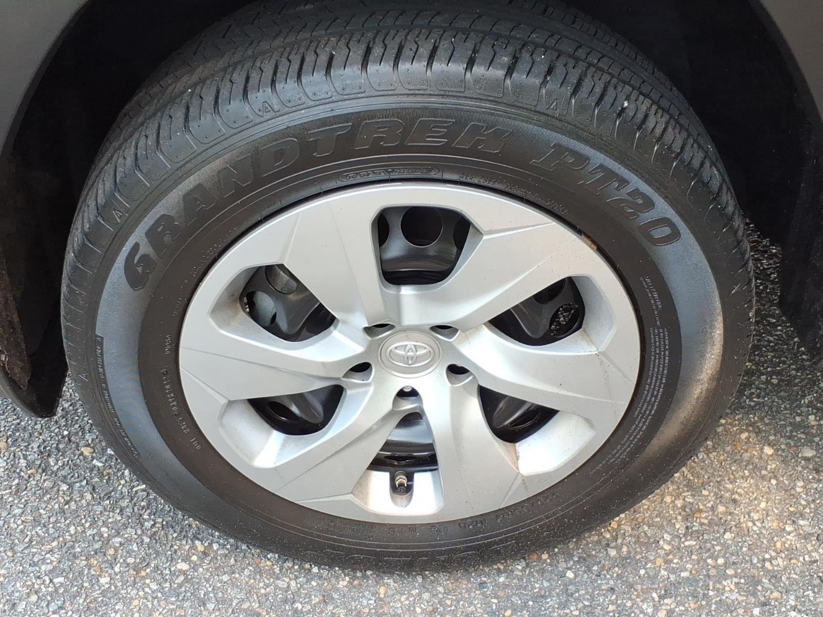 Used 2022 Midnight Black Metallic Toyota LE image 4