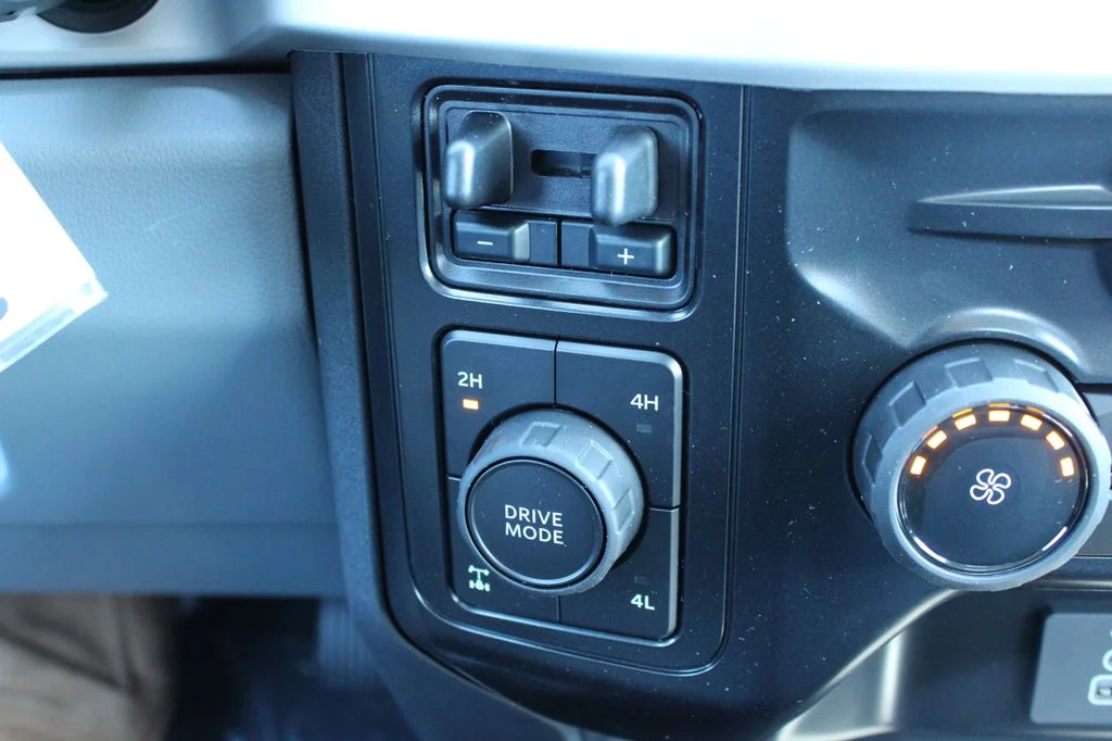 New 2026 Oxford White Ford F-350® XLT image 32