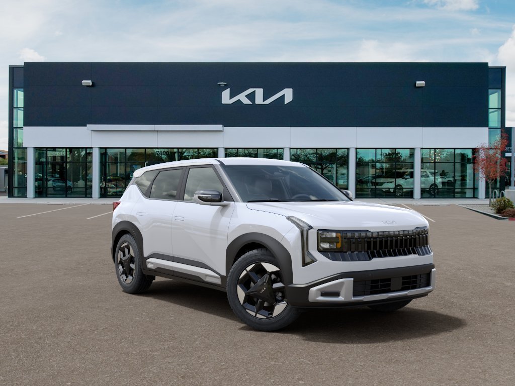 New 2027 White Kia S image 8
