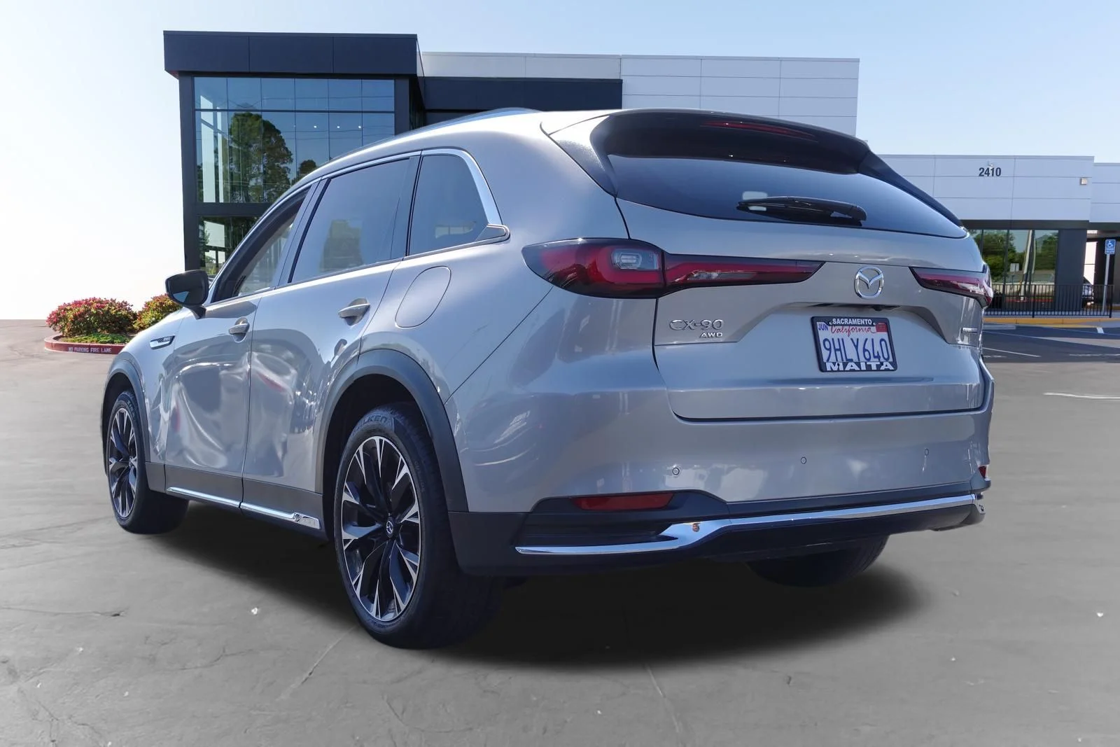 Certified Used 2024 Platinum Quartz Mazda Premium image 7