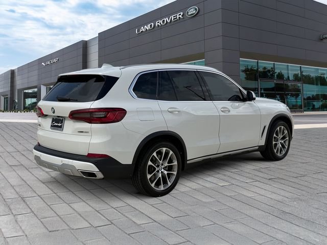 Used 2020 White BMW sDrive40i image 5