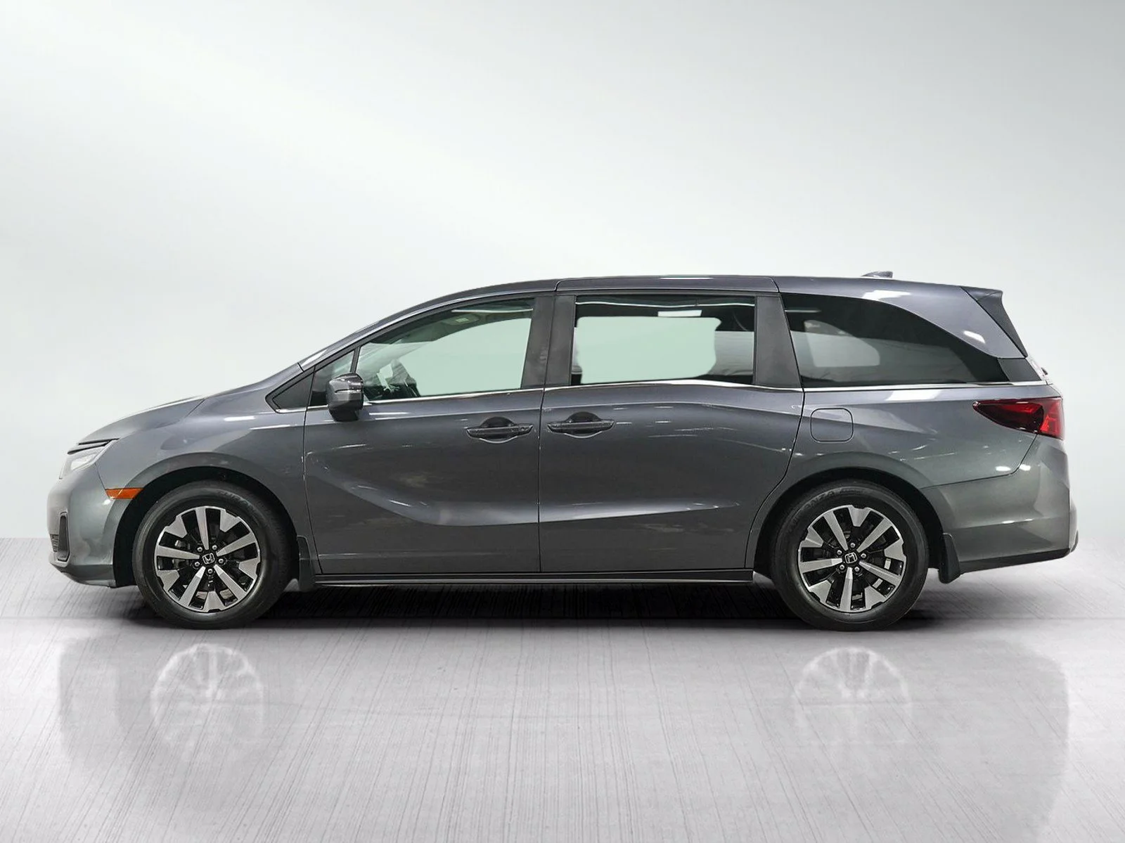 Used 2025 Honda Odyssey EX-L with VIN 5FNRL6H69SB023954 for sale in Burnsville, Minnesota
