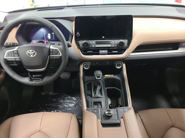 New 2026 Heavy Metal Toyota Platinum image 25