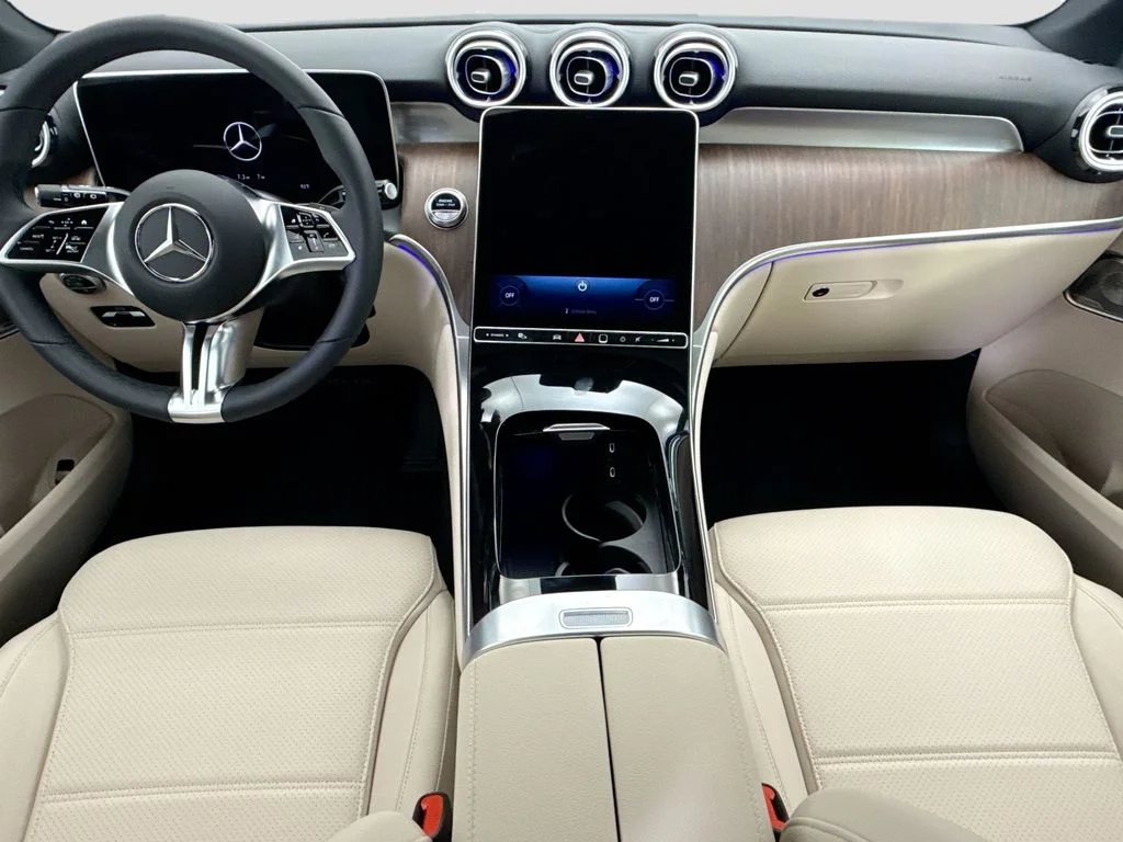New 2026 White Mercedes-Benz GLC 300 image 13