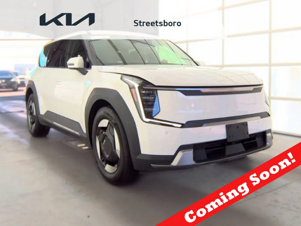 Used 2024 White Kia Light Long Range image 1
