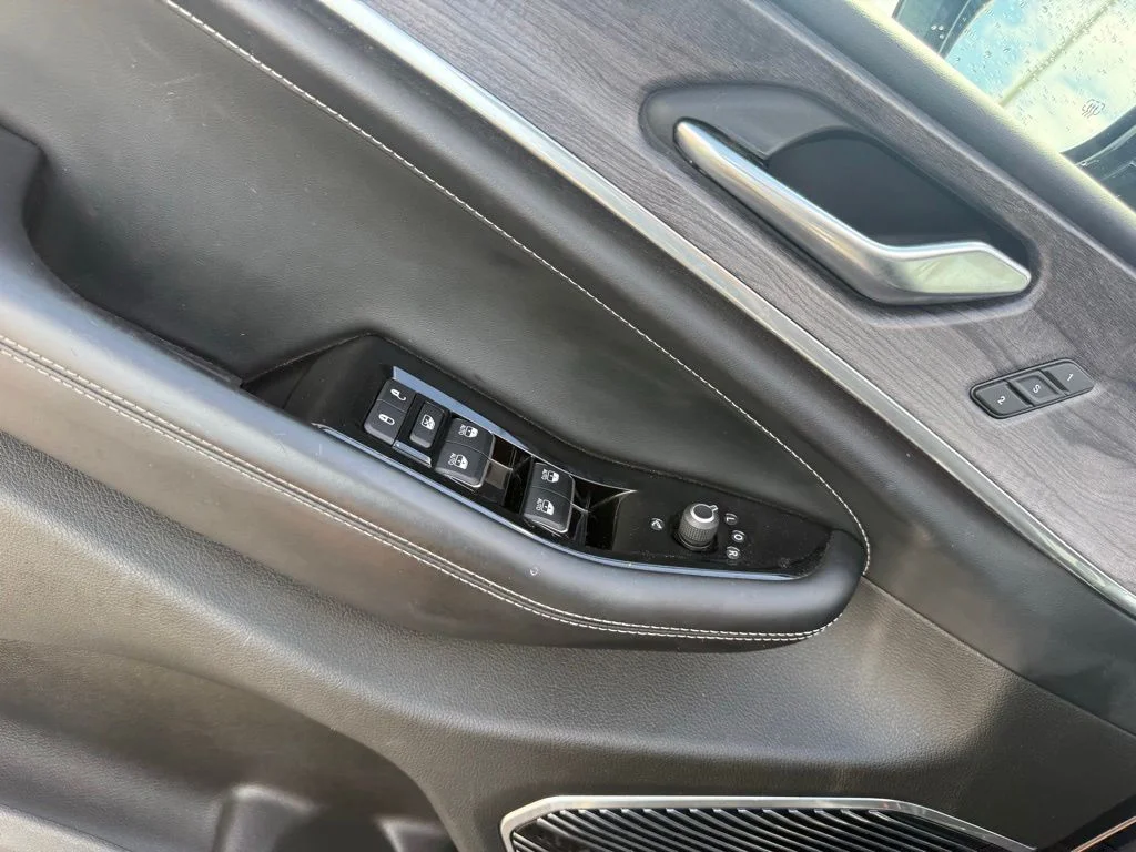 Used 2021 Black Jeep Overland image 6