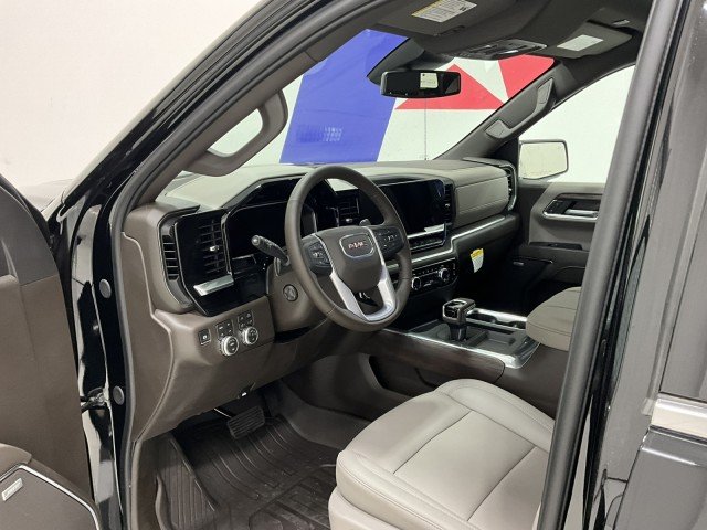 2026 GMC Sierra 1500 SLT - Photo 18