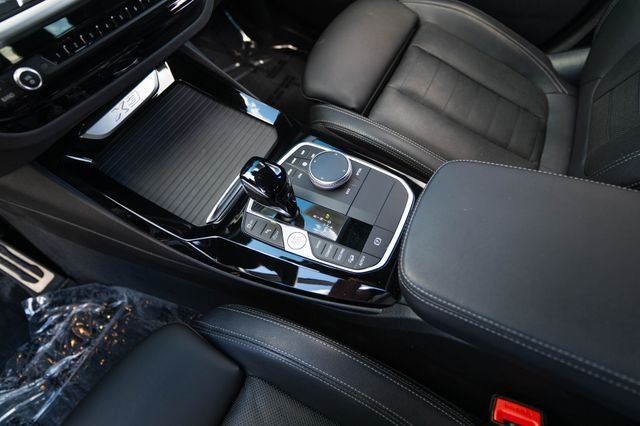 Used 2022 Blue Metallic BMW xDrive30i image 26