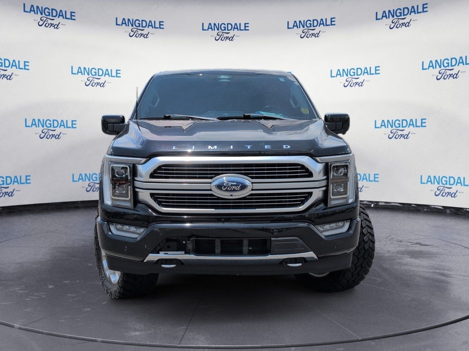 Used 2022 Black Metallic Ford Limited image 12