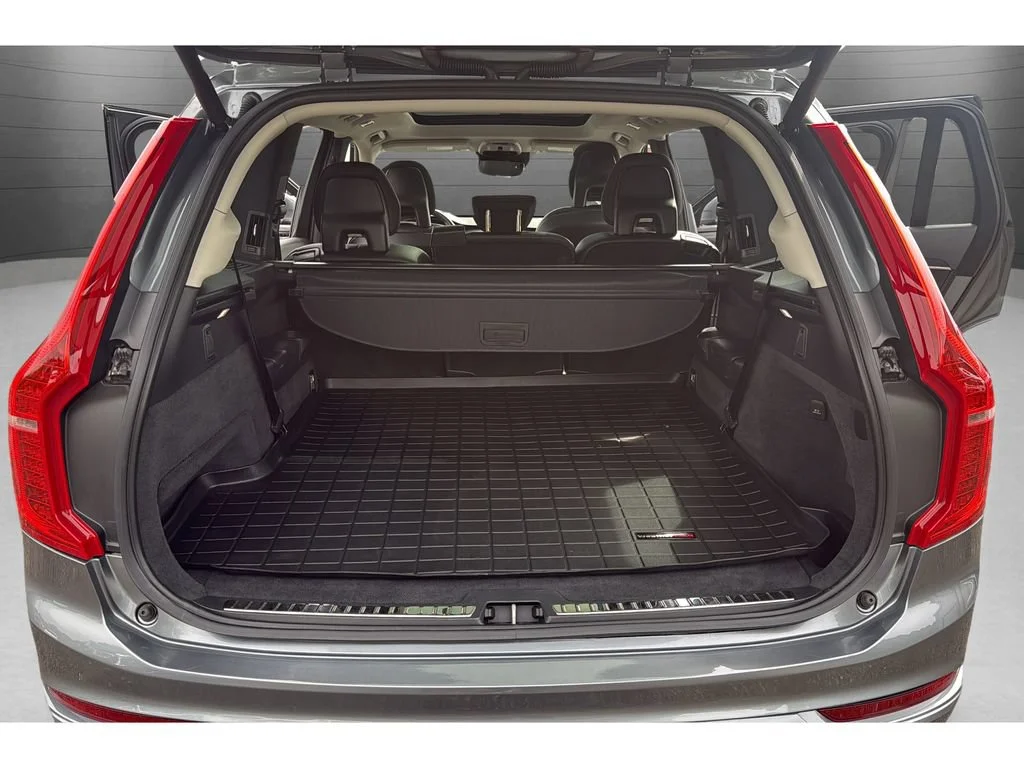 Used 2020 Gray Volvo T6 Momentum 7 Passenger image 14