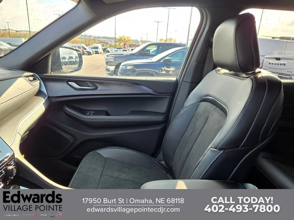 2025 Jeep Grand Cherokee Altitude - Photo 22