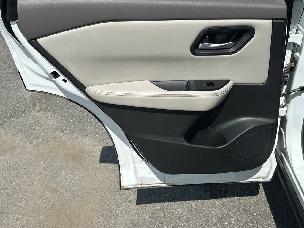 Used 2025 White Nissan SV image 22