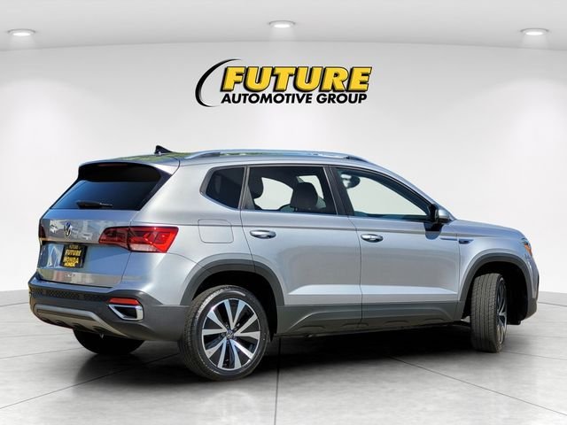 Used 2024  Volkswagen 1.5T SE image 4