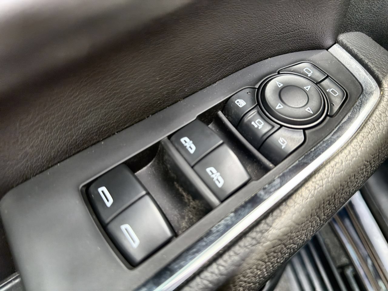 Used 2024 Titanium Rush Metallic GMC Denali image 19