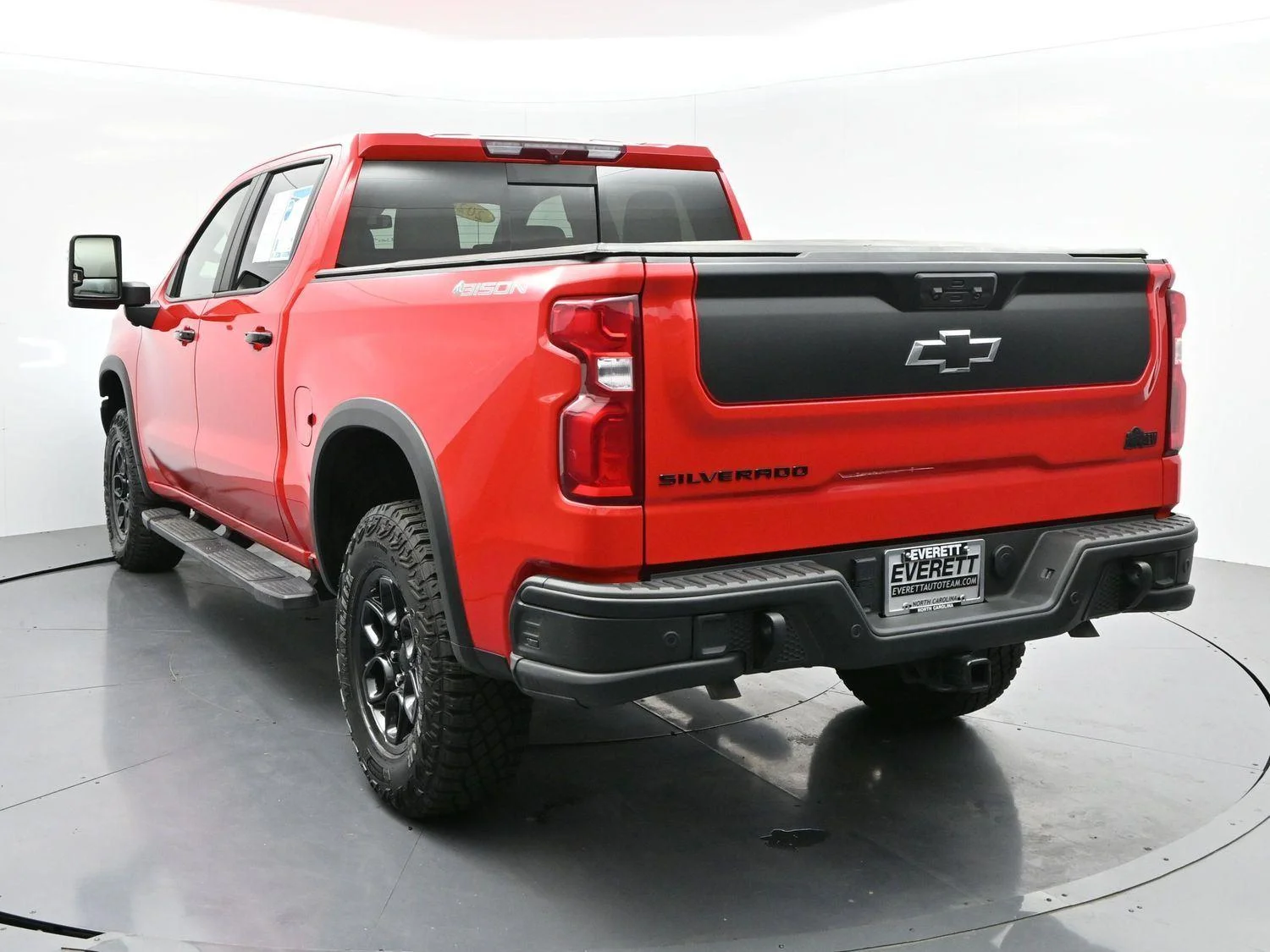 Used 2024 Red Hot Chevrolet ZR2 image 5