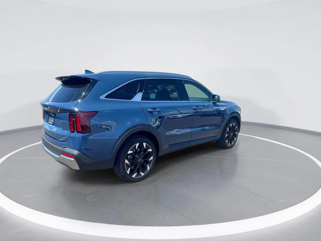Used 2025 Black Kia EX image 8