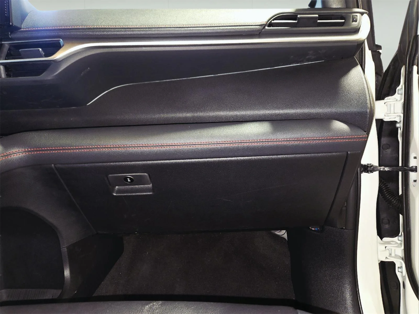 Used 2026 Ice Cap Toyota XSE image 55