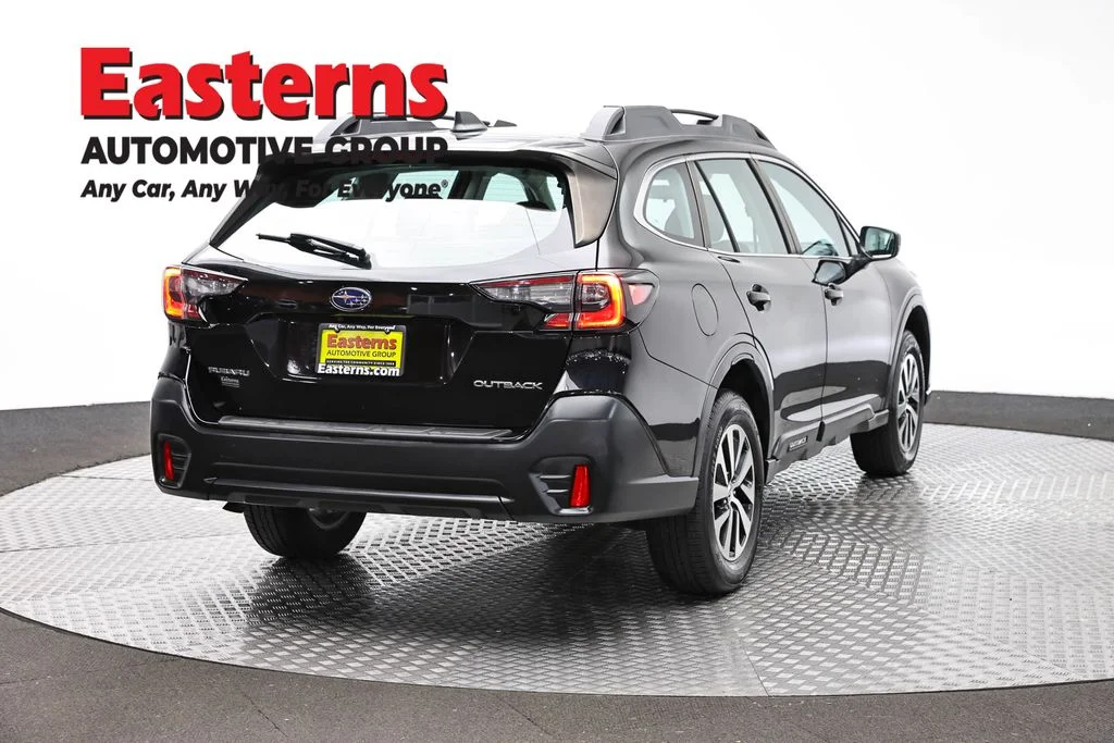 Used 2022 Black Subaru 2.5i image 5