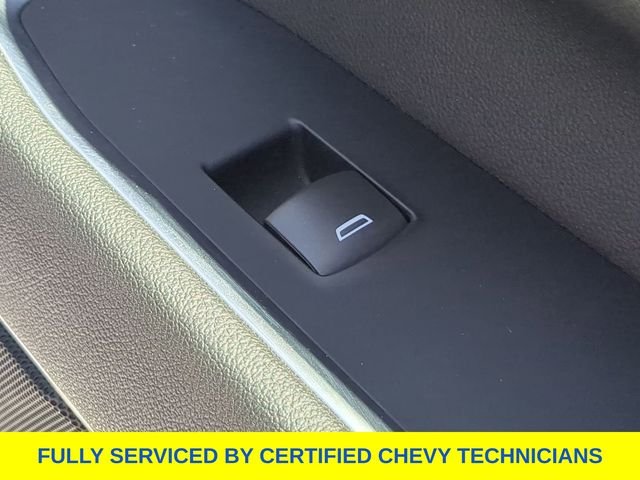 Used 2025 White Chevrolet LT image 45
