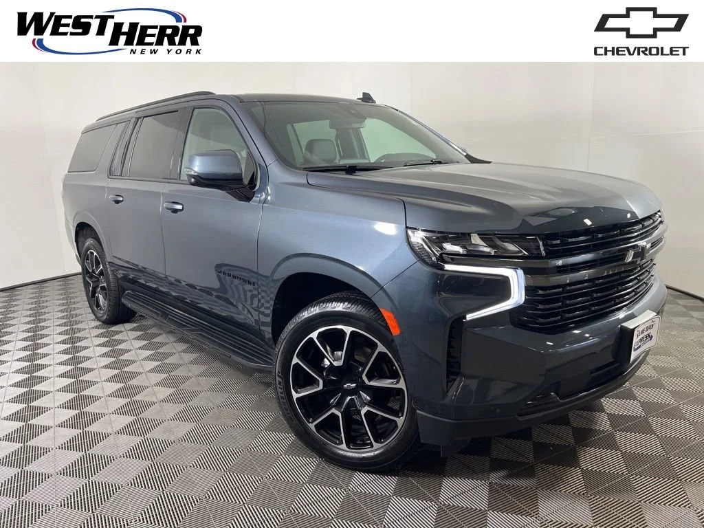 2021 Chevrolet Suburban 4WD 1500 RST's photo