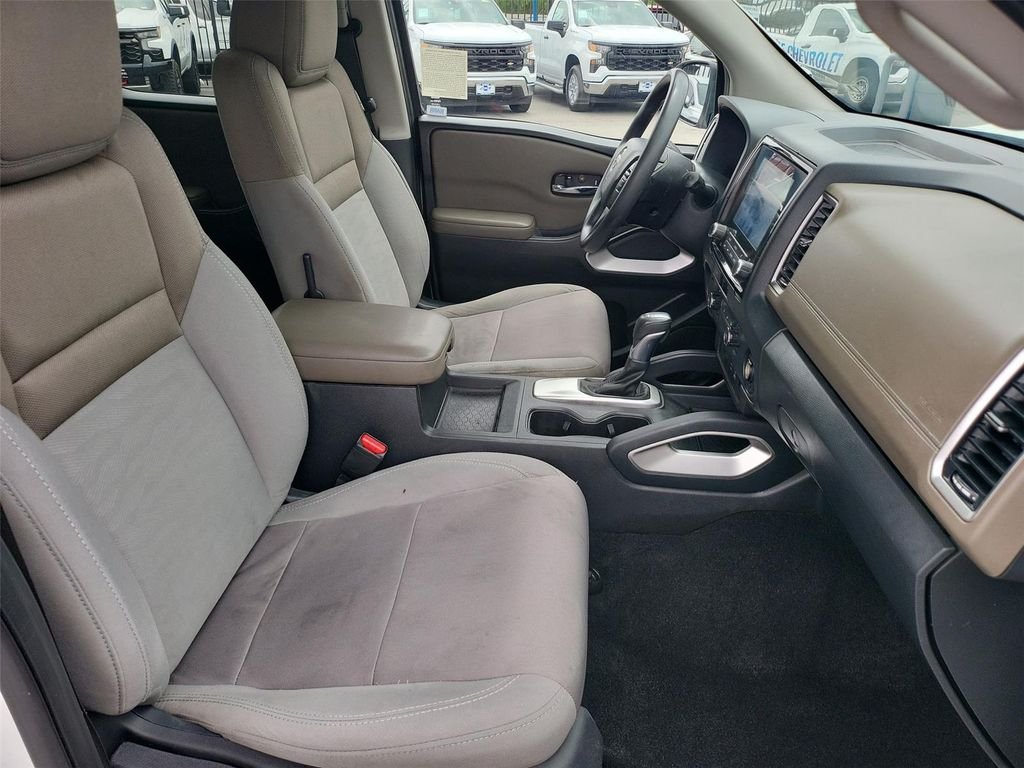2022 Nissan Frontier SV - Photo 19