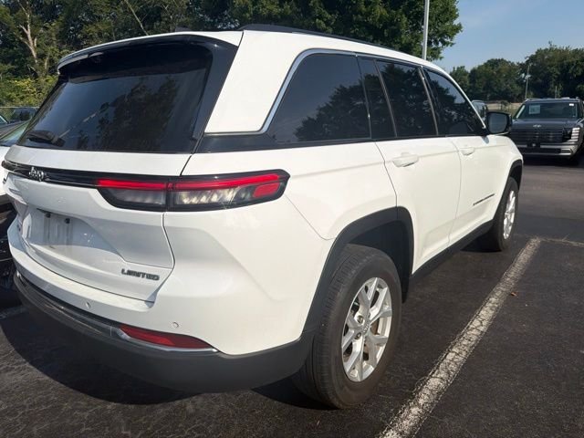 Used 2023 Bright White Clearcoat Jeep Limited image 8