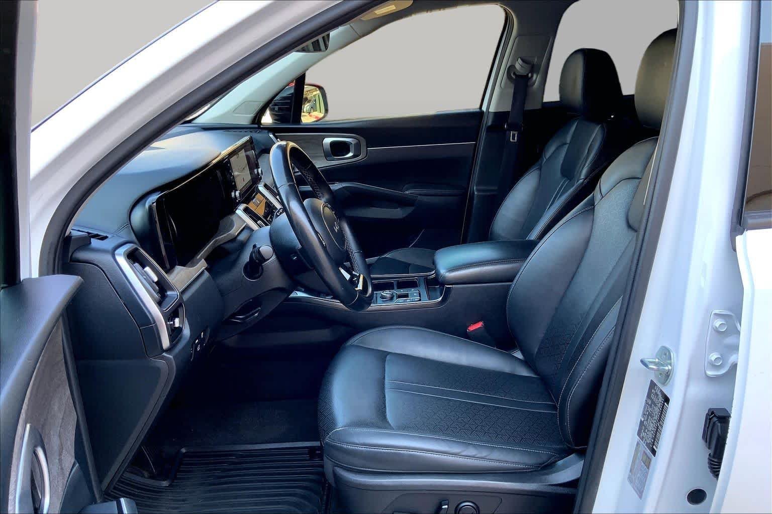 Used 2023 Glacial White Pearl Kia EX image 8
