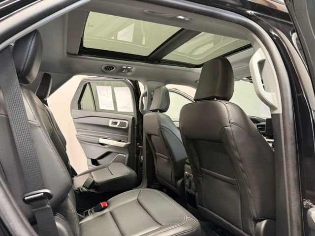 Certified Used 2021 Agate Black Metallic Ford XLT image 28