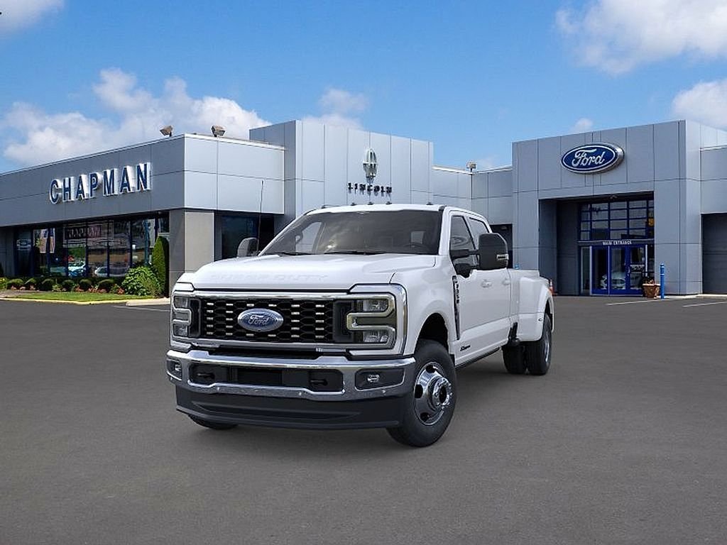 New 2026 Star White Metallic Tri-Coat Ford F-350® Lariat® image 2