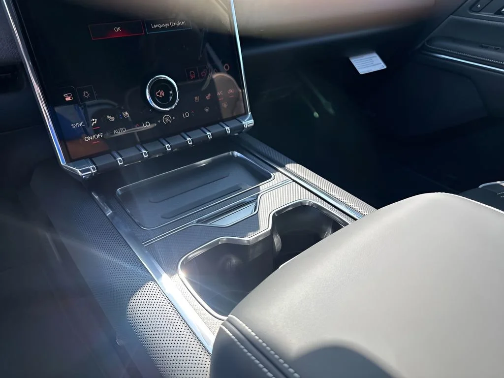 New 2026 Onyx Black GMC Elevation Extended Range image 40