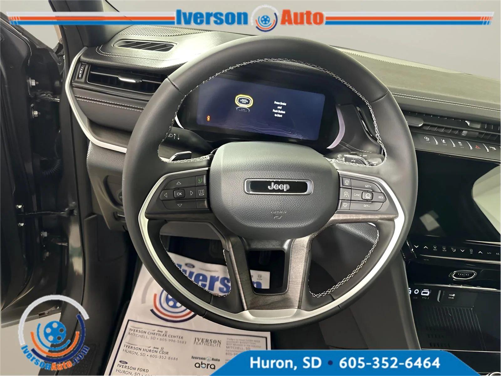 New 2026 Baltic Gray Metallic Clear-Coat Exterior Paint Jeep Laredo Altitude image 17