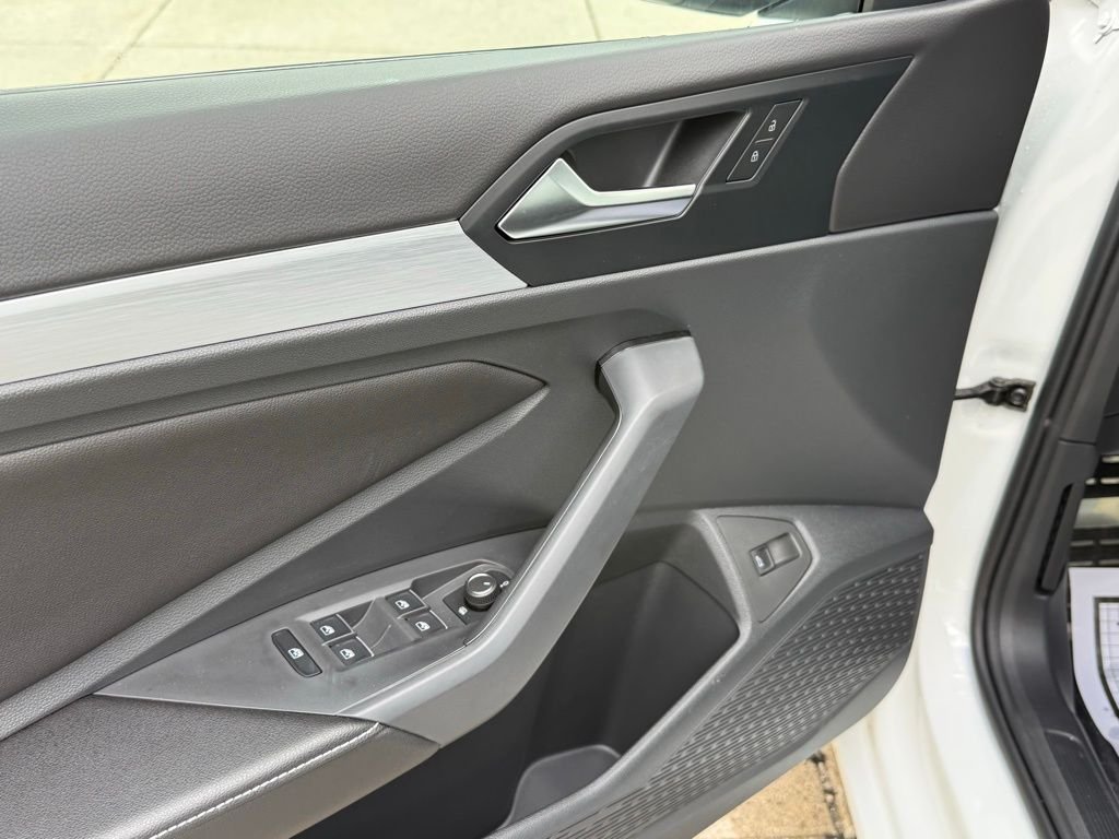 New 2026 White Volkswagen 1.5T Sport image 22