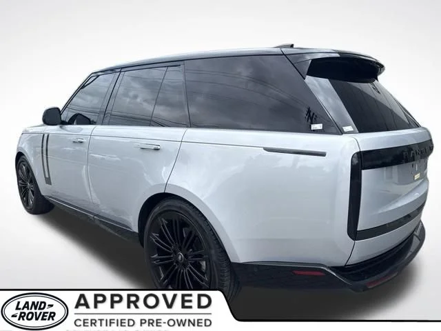 Certified Used 2024 Gray Land Rover SE image 3
