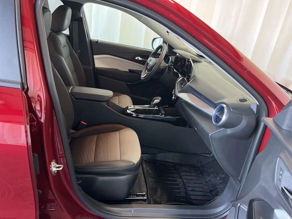 Used 2025 Red Chevrolet LT image 20