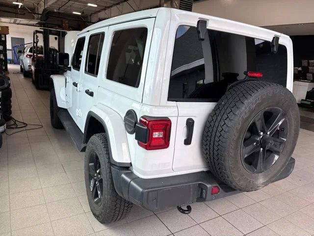 Used 2022 Bright White Clearcoat Jeep Unlimited Sahara Altitude image 7