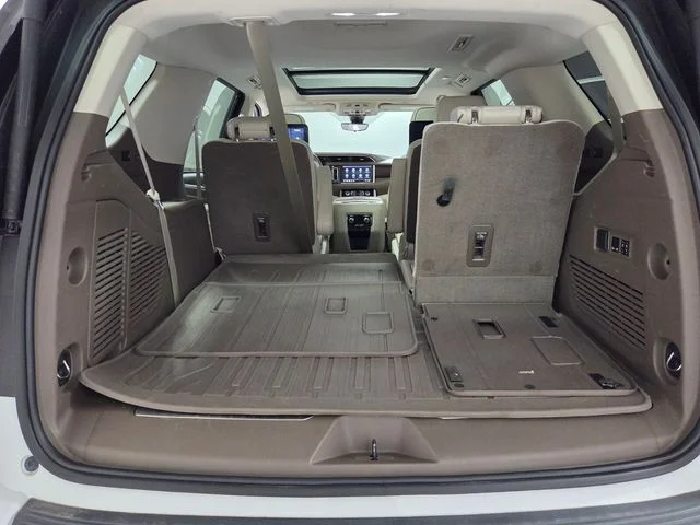 Used 2021 White GMC Denali image 12