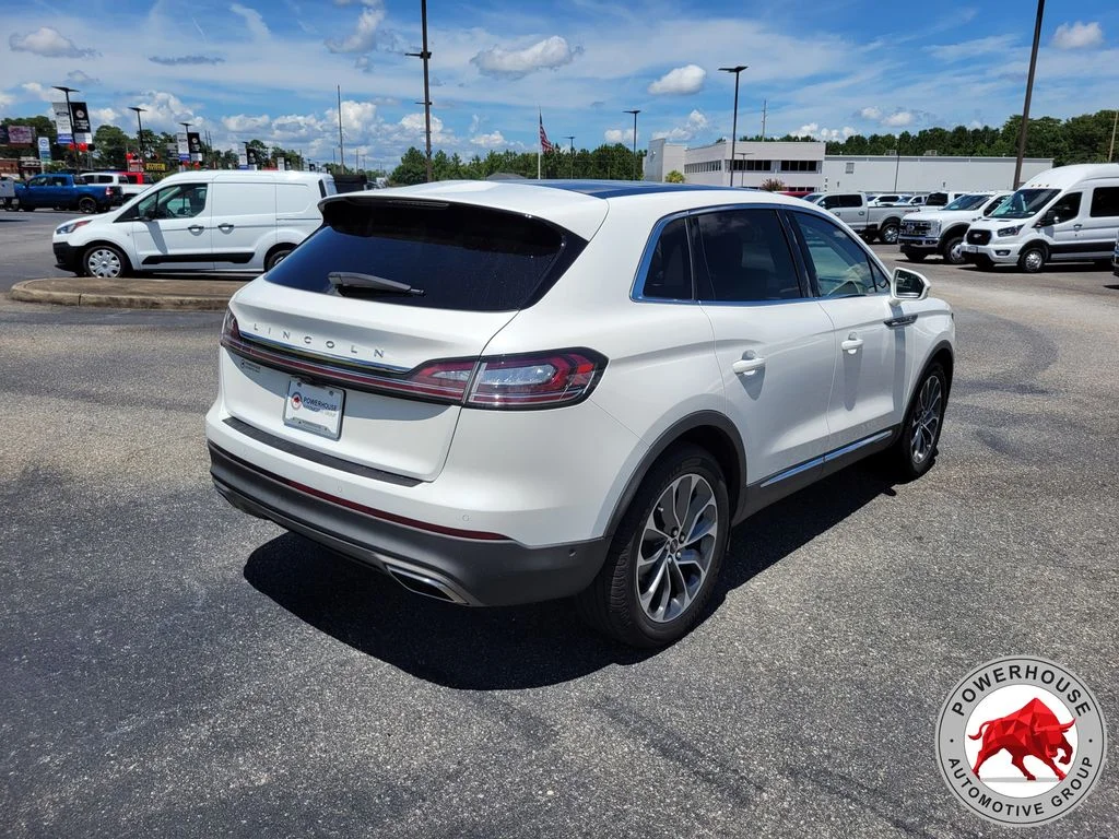 Used 2022 White Lincoln Reserve image 5