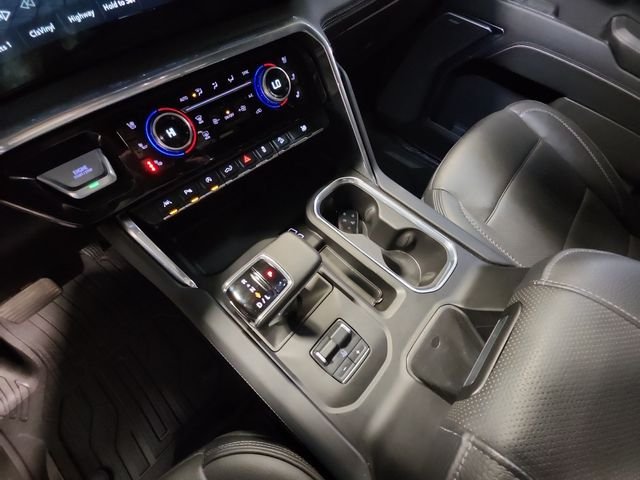 Used 2024 Silver GMC Denali image 11