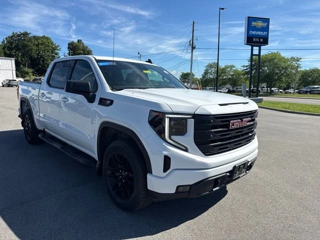 Used 2024 White GMC Elevation image 7