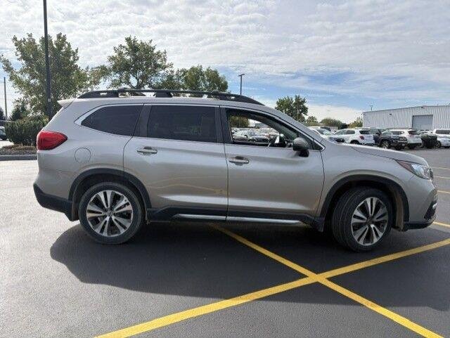 Used 2019 Tungsten Metallic Subaru Limited image 16