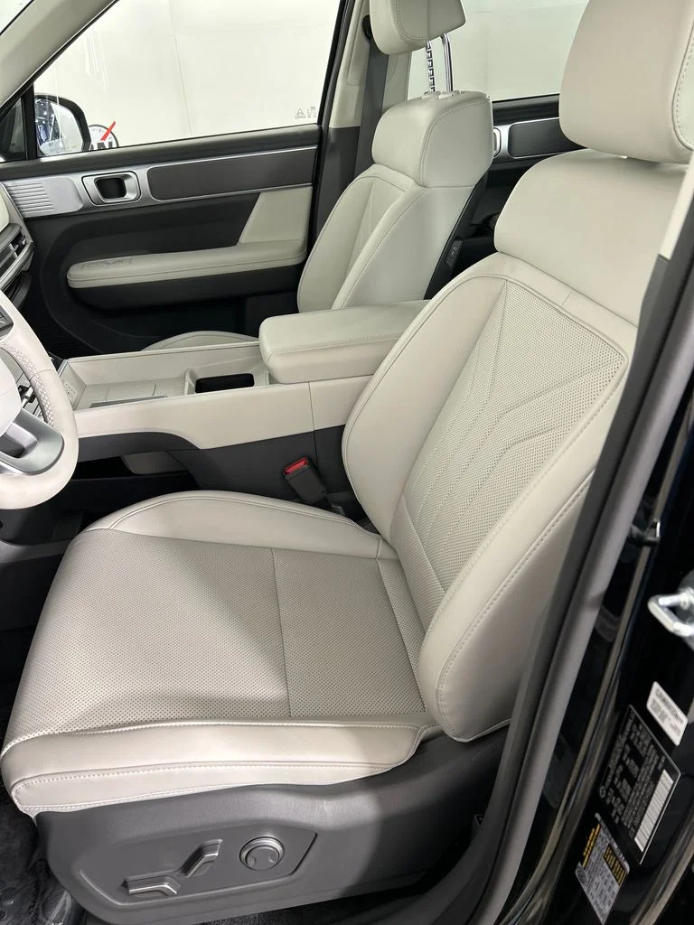 Used 2026 Black Hyundai SEL image 12