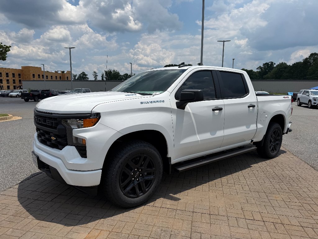 New 2026 Summit White Chevrolet Custom image 3