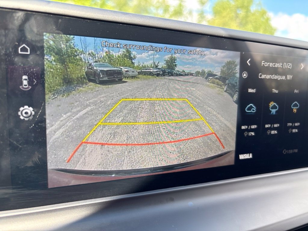 Used 2025 Orange Kia S image 29