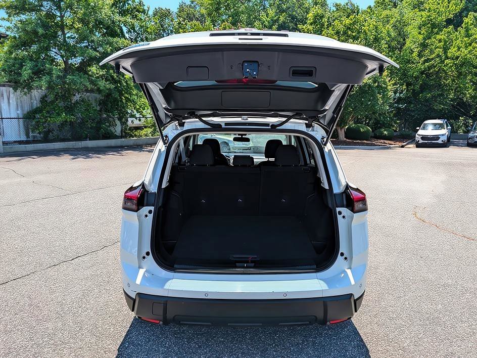 Used 2024 Glacier White Nissan S image 15